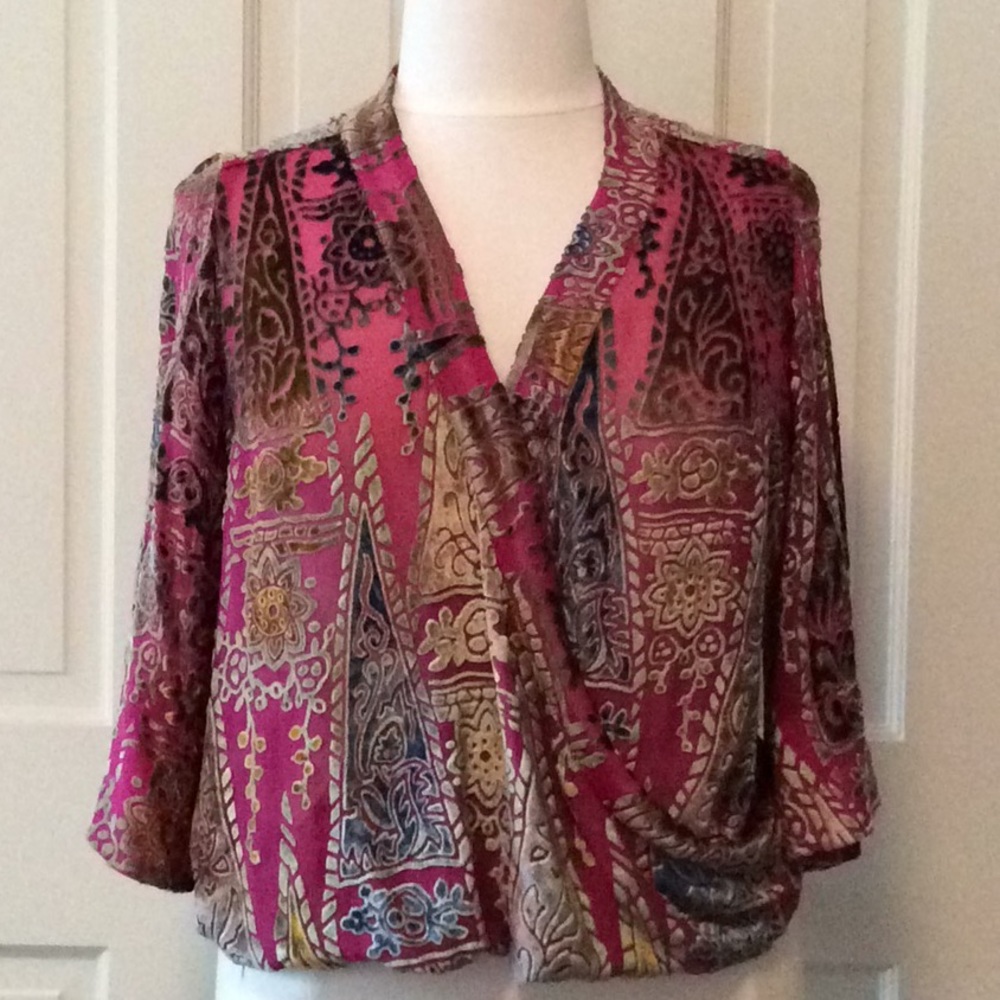 Floreat silk and viscose top.